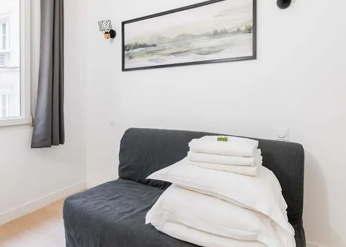 Apartament Sacre Coeur Metro Anvers - 9 -2p